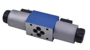 CONTROL VALVE ASSEMBLY 